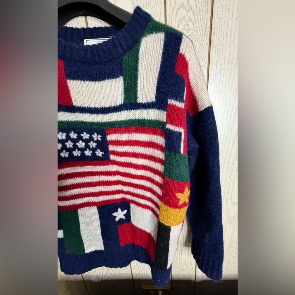 American Eagle Outfitters Flag Pattern Sweater - image 5